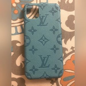 Turquoise phone case I phone 11 pro max New with box